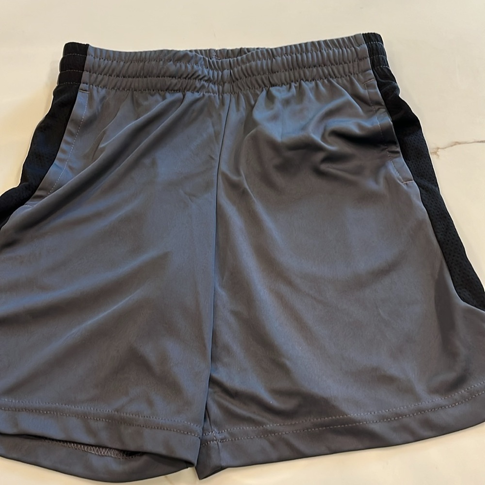 NWOT TEK Gear Bundle of 3 Boys Shorts. Sz. Med 10-12 side pockets. Elastic waist - Picture 9 of 11